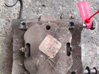 суппорт задний левый Citroen C5 1 поколение (2000 - 2004)