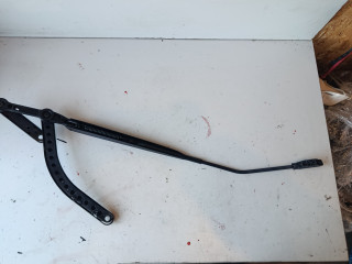 щеткодержатель (поводок стеклоочистителя, дворник) Renault Scenic 2 поколение [рестайлинг] (2006 - 2010), 8200422219