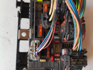 блок предохранителей Citroen C4 1 поколение (2004 - 2008), BSMR01, 9667044880