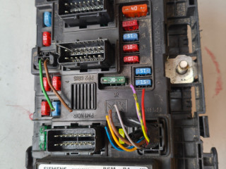 блок предохранителей Citroen C5 1 поколение (2000 - 2004), 9643498780