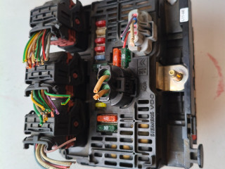 блок предохранителей Peugeot 407 1 поколение (2004 - 2010), 9661682980