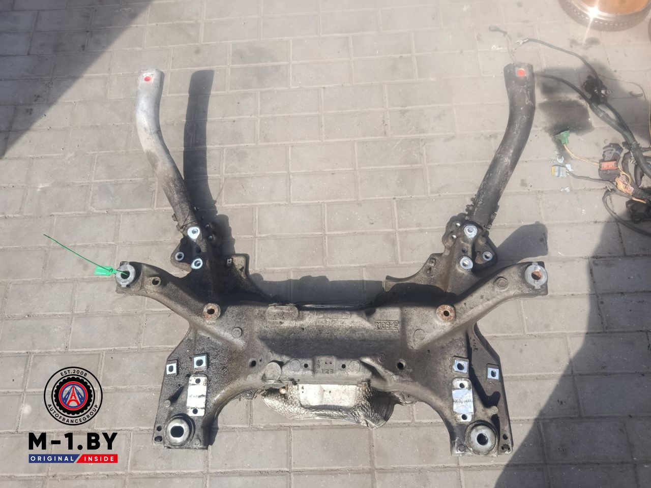 балка подвески передняя (подрамник) Citroen C5 2 поколение (2008 - 2017), 3.0 л., дизель, АКПП - фото №1