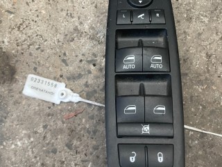 блок управления стеклоподъемниками Jeep Grand Cherokee 4 поколение (2010 - 2013), 68184803AA