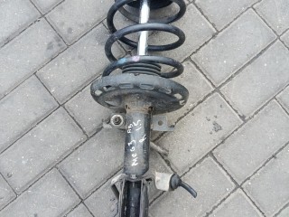стойка передняя правая Renault Megane 3 поколение (2008 - 2014), 1.5 л., дизель