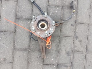 ступица передняя правая Kia Ceed 1 поколение (2007 - 2010), 1.6 л., дизель