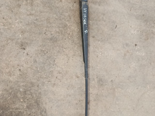 щеткодержатель (поводок стеклоочистителя, дворник) Chrysler Voyager 4 поколение (2001 - 2004), 4717364L