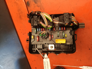 блок предохранителей Peugeot 307 1 поколение [рестайлинг] 2006, 9659741780