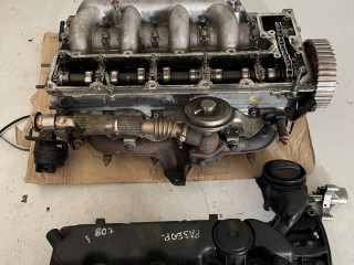 головка блока цилиндров Citroen C5 1 поколение (2000 - 2004), 2.2 л., дизель, 10DZ54