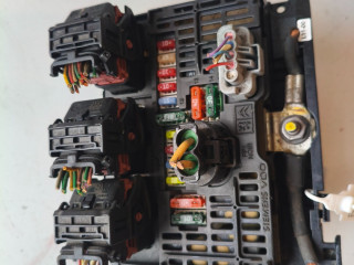 блок предохранителей Citroen C5 1 поколение [рестайлинг] (2004 - 2008), 9661682980