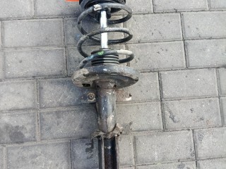 стойка передняя правая Renault Megane 3 поколение (2008 - 2014), 1.5 л., дизель