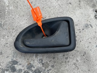 ручка внутренняя передняя правая Renault Trafic 2 поколение (2001 - 2006), 8200028995