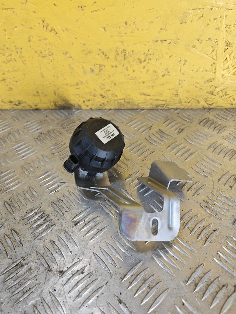 сигнал (клаксон) Volkswagen Jetta 7 поколение 2021, 2.0 л., бензин, АКПП, 4HO907601D - фото №1