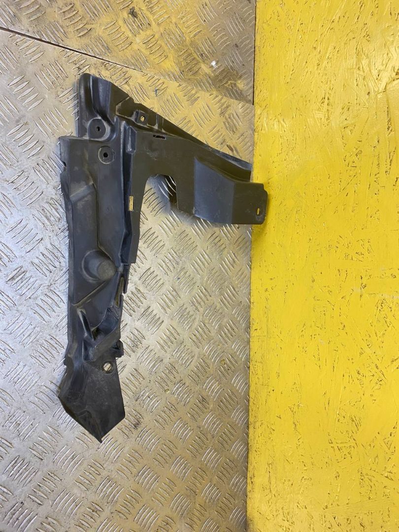 дождевик Ford Mustang Mach-E 1 поколение 2021, электро, АКПП, белый, внедорожник 5 дв., задний привод, LJ8BR021A37AA - фото №1