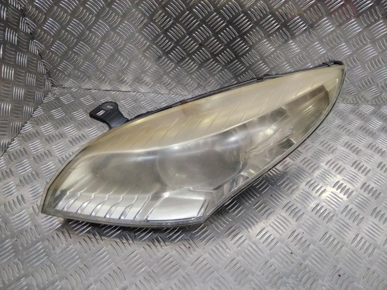 фара левая Renault Megane 3 поколение 2009, 260600017R - фото №1