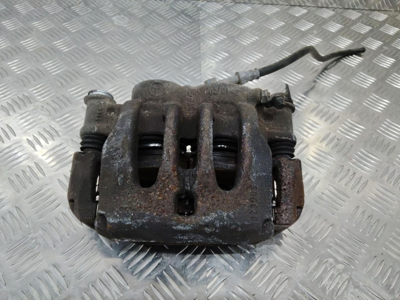 суппорт передний левый Mercedes-Benz Vito W447 2017 - фото №1