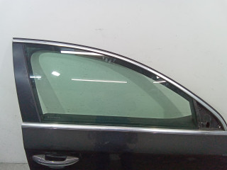 стекло двери передней правой Volkswagen Passat B6 2008, седан