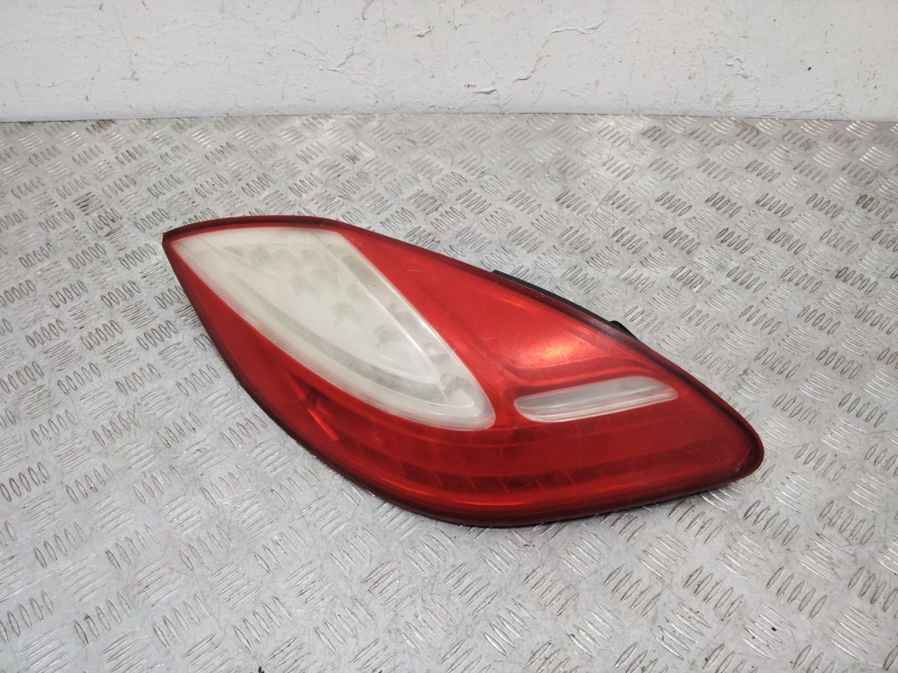 фонарь задний левый Porsche Panamera 970 2011, 97063141104 - фото №1