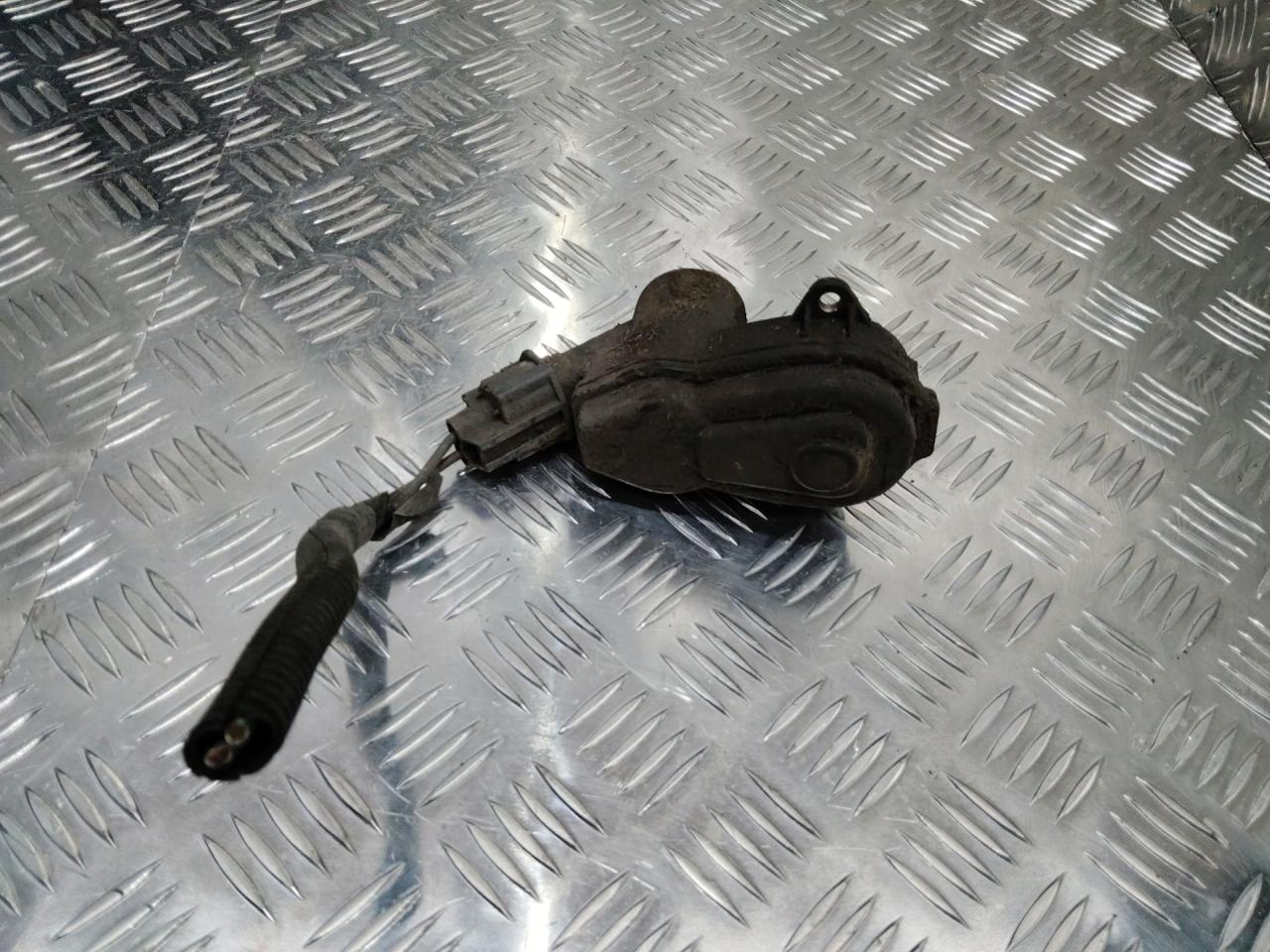 электроручник Renault Scenic 3 поколение 2011, 32338814 - фото №1