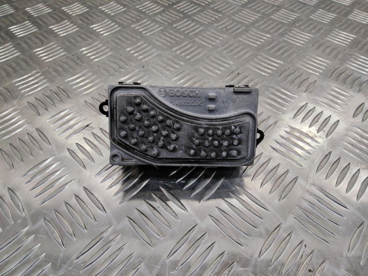 сопротивление печки Audi A6 4F/C6 2007, 4F0820521A - фото №1