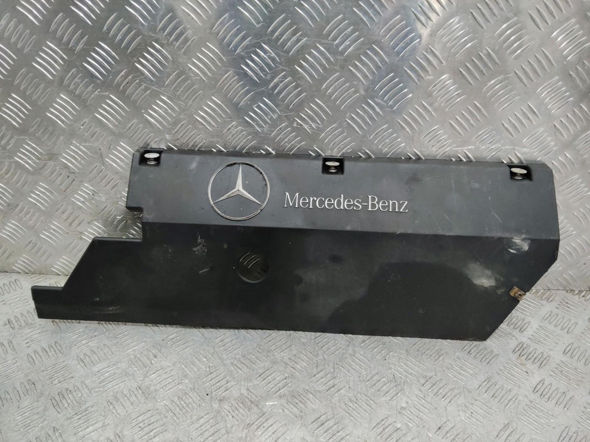 Декоративная крышка двигателя Mercedes-Benz Atego