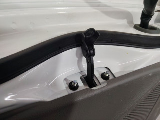 ограничитель открывания двери Nissan Cabstar F24 2015