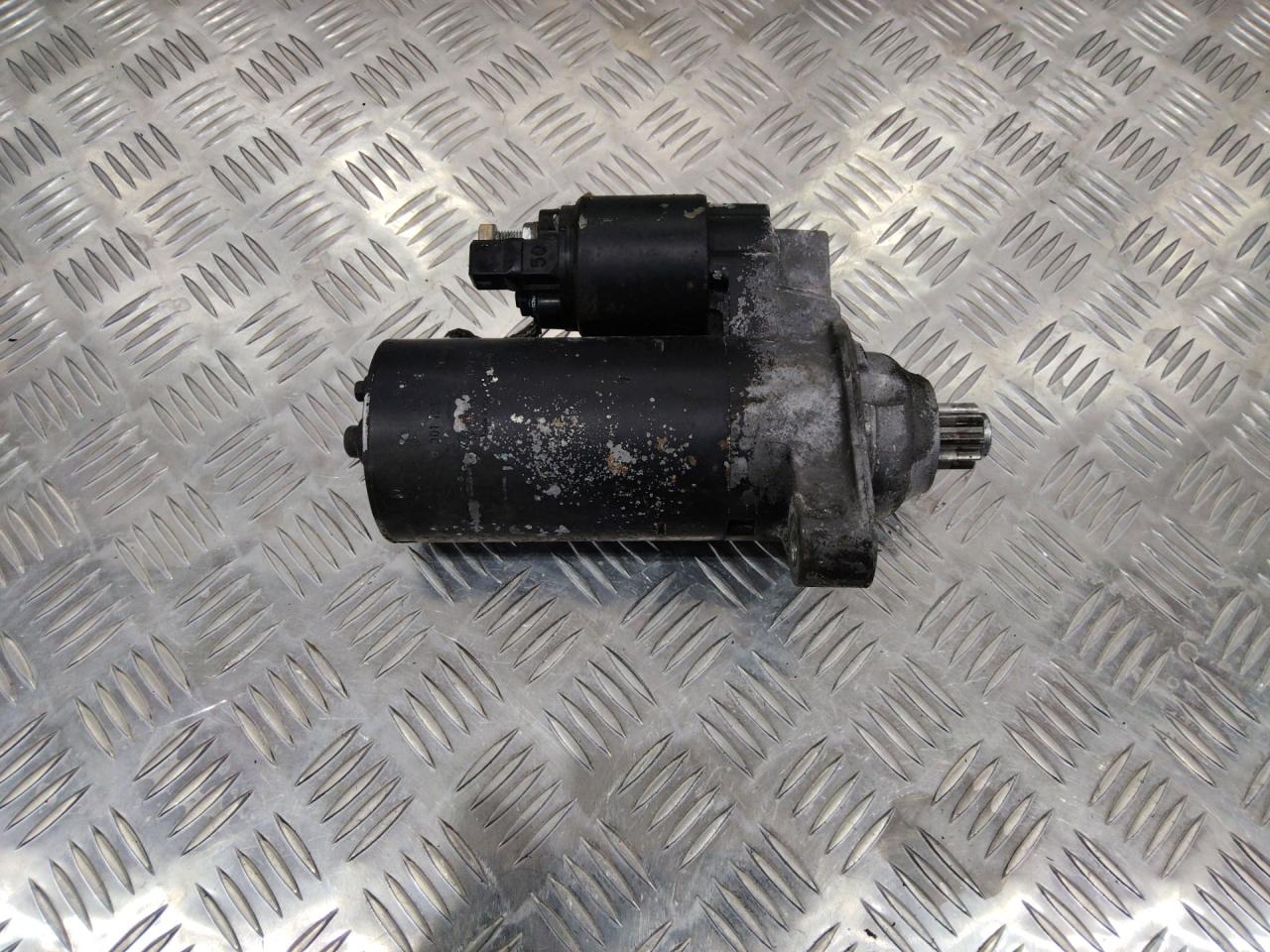 стартер Volkswagen Golf 4 поколение 2000, 2.3 л., бензин, 02A911023R, 0001125009 - фото №1