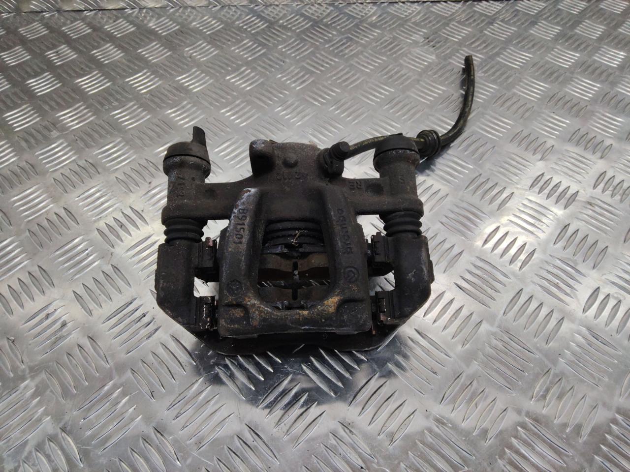 суппорт задний правый Mercedes-Benz Vito W447 2017, A4474230698 - фото №1