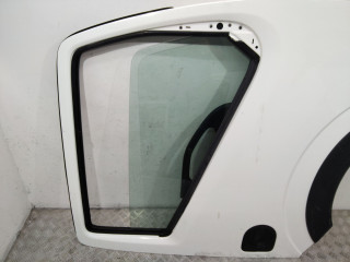 стекло двери передней правой Nissan Cabstar F24 2015