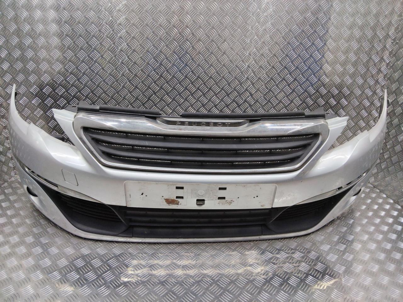 бампер передний Peugeot 308 T9 2015 - фото №1