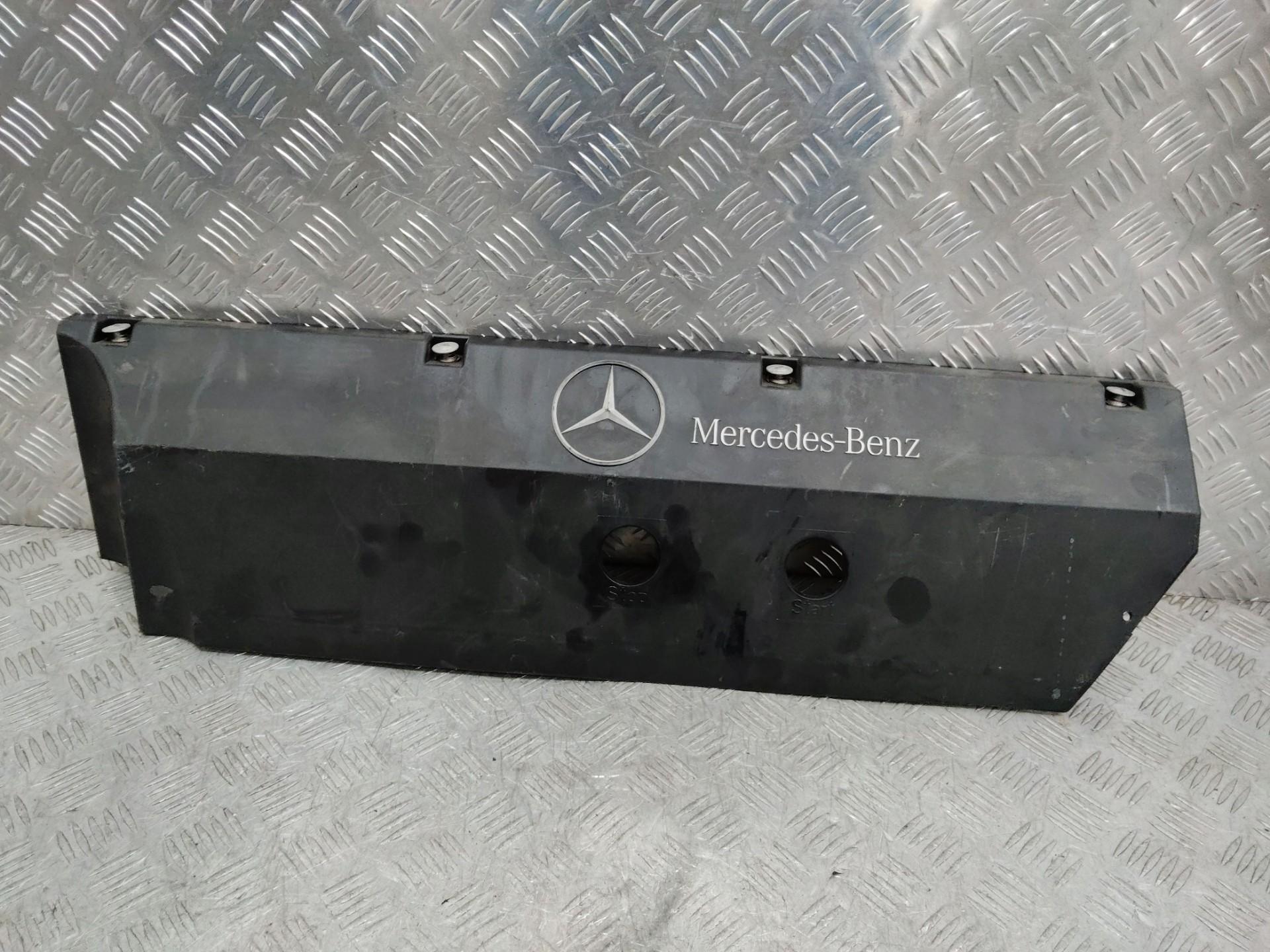 Декоративная крышка двигателя Mercedes-Benz Atego
