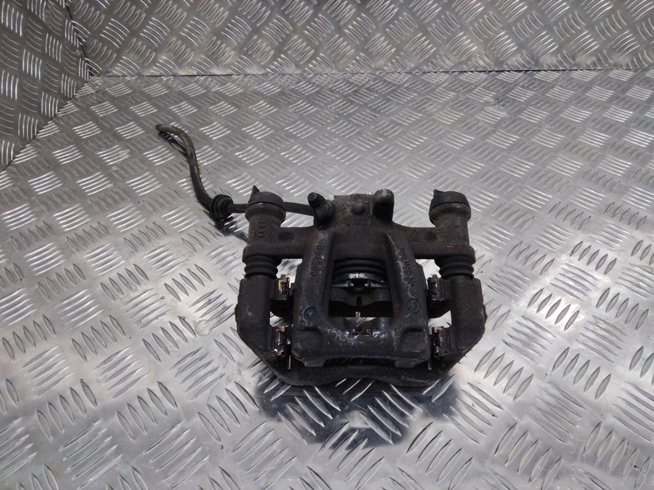 суппорт задний левый Mercedes-Benz Vito W447 2017, A4474230598 - фото №1