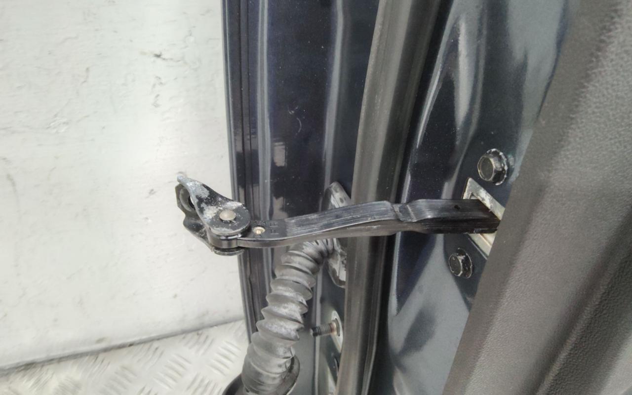 ограничитель открывания двери Renault Kadjar 1 поколение 2018 - фото №1