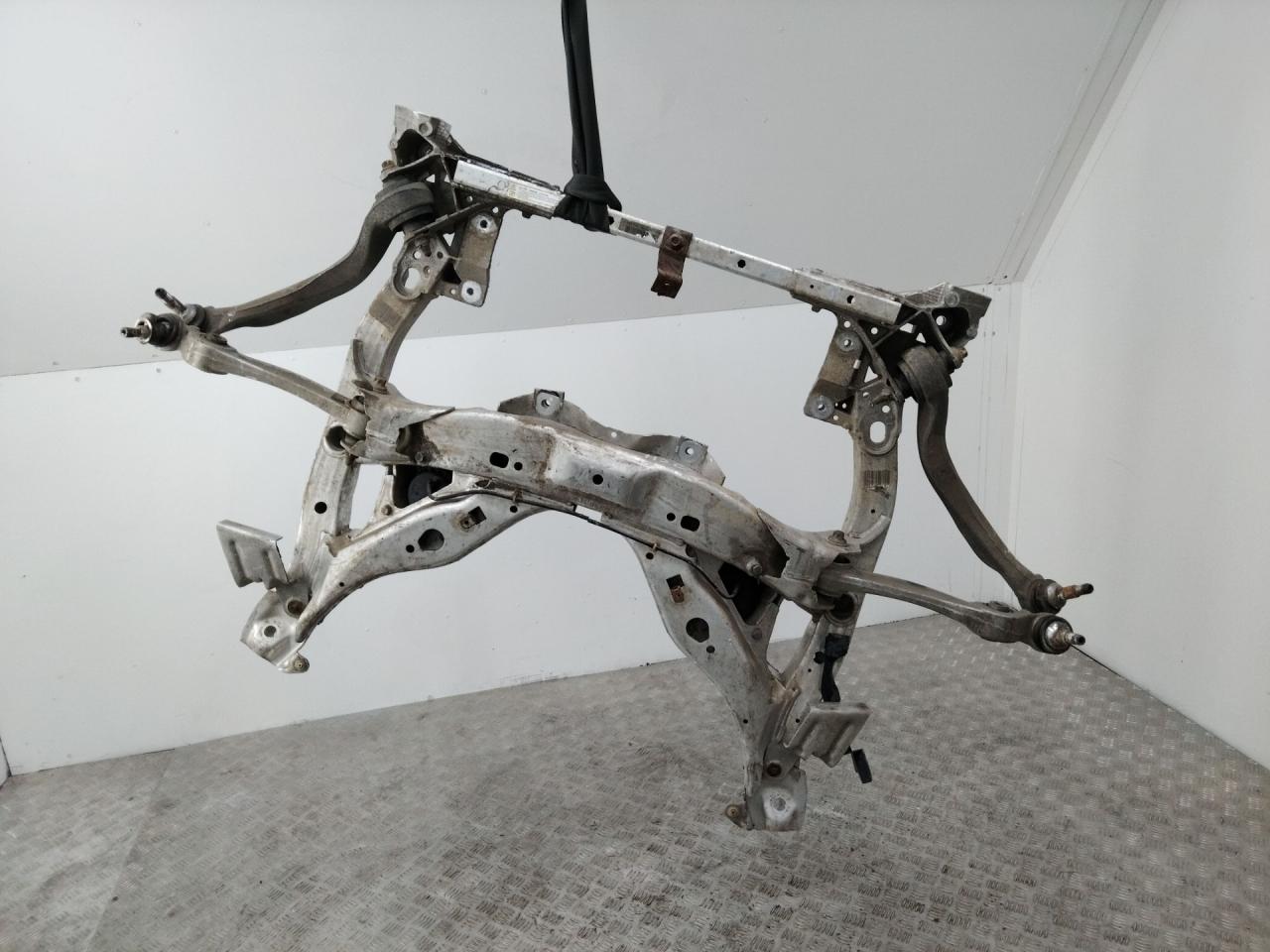 балка подвески передняя (подрамник) BMW 5 серия F07/F10/F11 2010, 2.0 л., N47 D20 C, дизель, 6796692 - фото №1