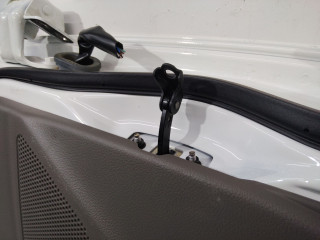 ограничитель открывания двери Nissan Cabstar F24 2015