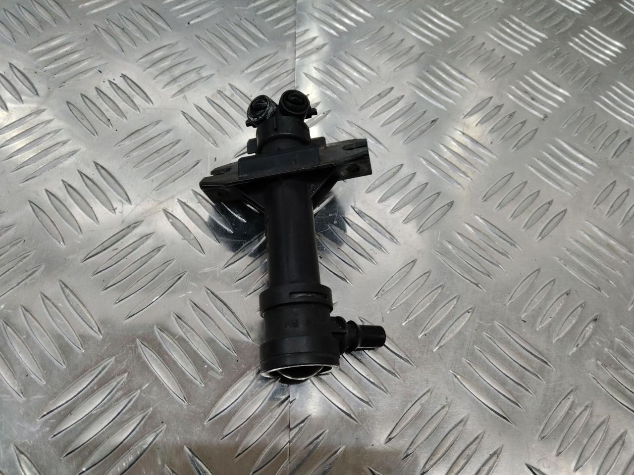 форсунка омывателя лобового стекла Audi Q3 8U 2012, 8U0955102, 8U0955102B - фото №1