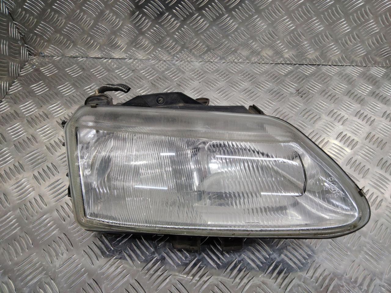 фара правая Renault Espace 3 поколение 2001 - фото №1
