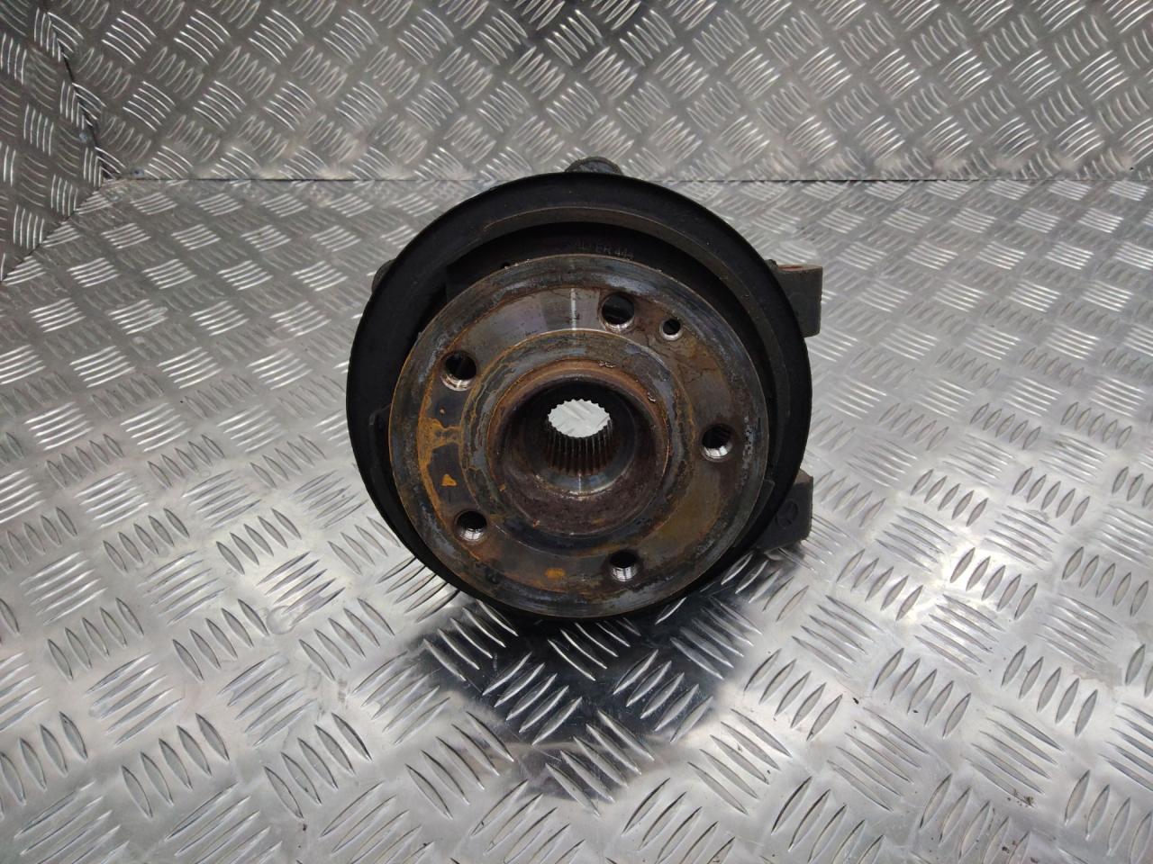 кулак задний левый Mercedes-Benz Vito W447 2017, A4473570006 - фото №1