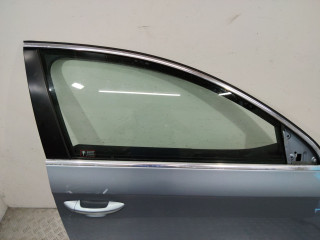 стекло двери передней правой Volkswagen Passat B6 2007