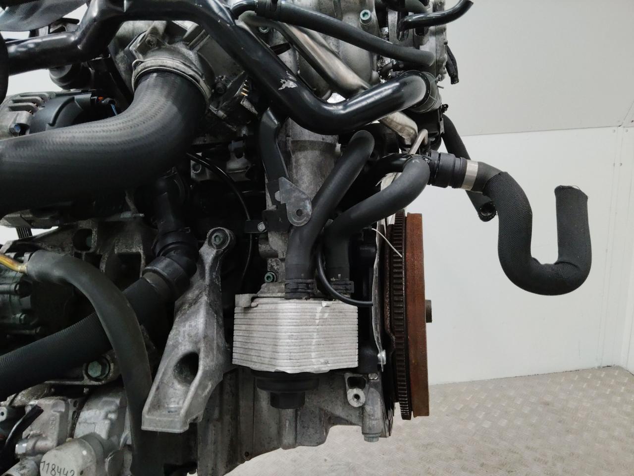 корпус масляного фильтра Audi A4 B7 2005, 2.0 л., BNA, дизель, вариатор - фото №1