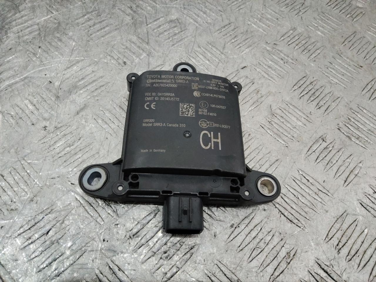 датчик мертвых (слепых) зон Toyota C-HR 1 поколение AX10 2018, 88162F4010 - фото №1
