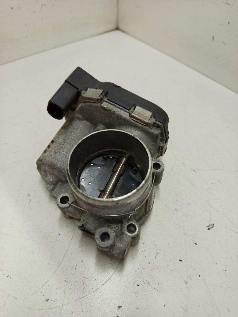 заслонка дроссельная Volkswagen Passat B6 2006, 2.0 л., бензин, 06F133062B, A2C53079712, 06F133062S - фото №1