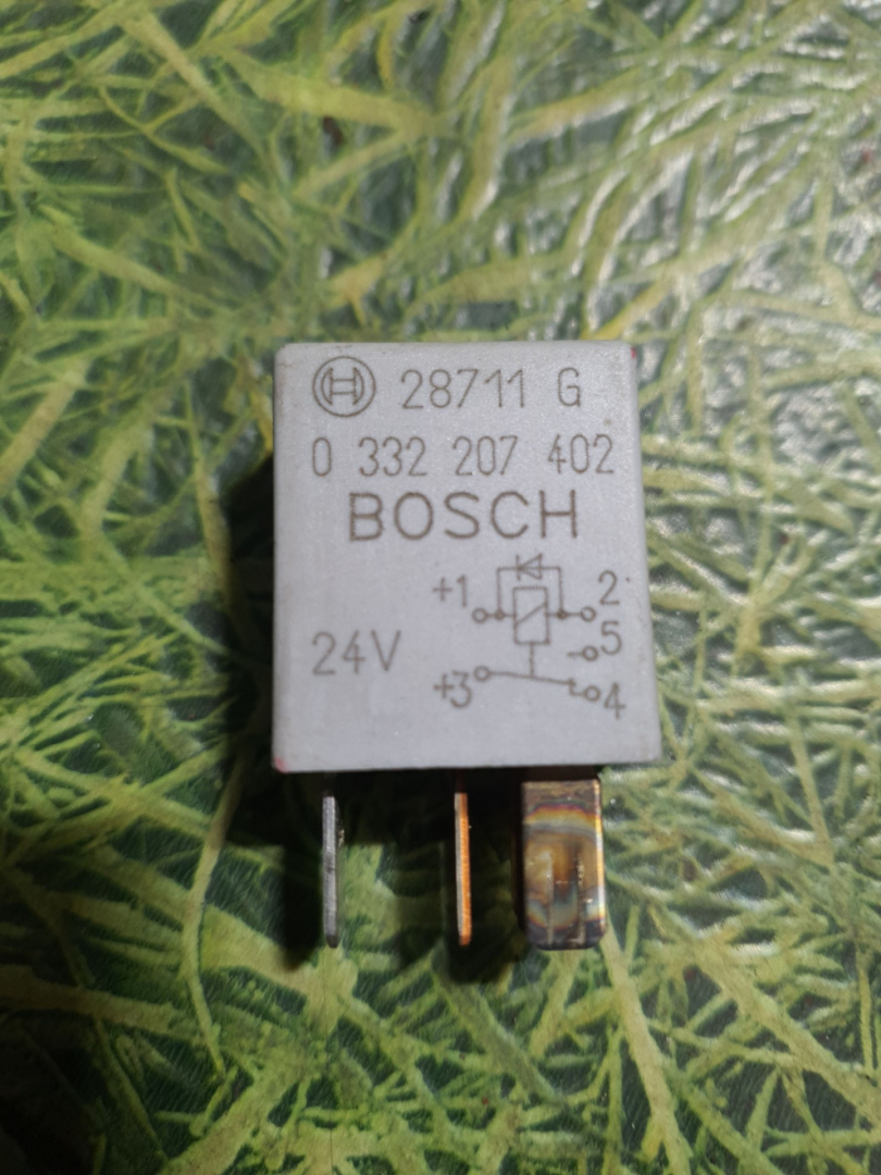 реле (прочие) DAF XF 95 1 поколение 2004, 12.6 л., XE 355 C, дизель, МКПП, белый, грузовик, 1670141, 0332207402 - фото №1