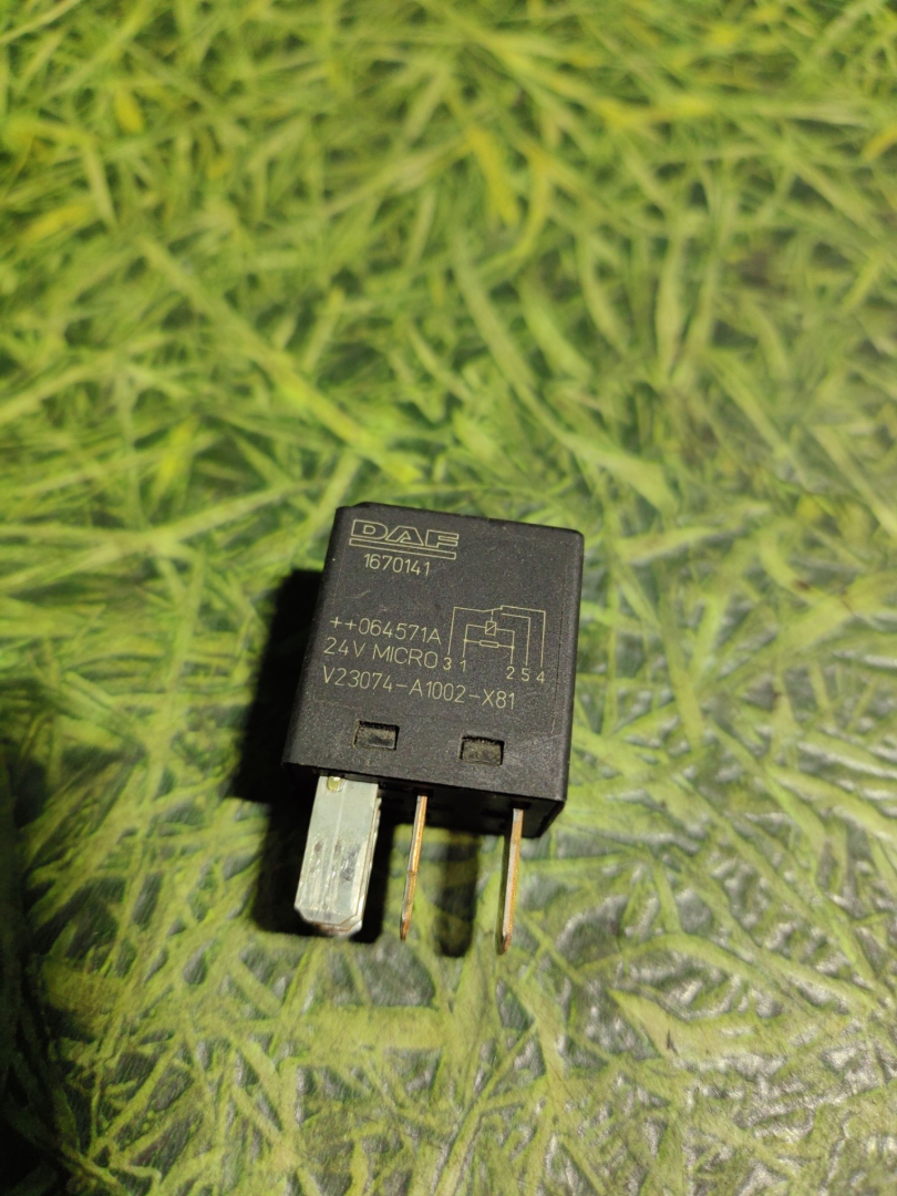 реле (прочие) DAF XF 105 1 поколение 2007, 12.9 л., MX 300, дизель, МКПП, синий, 1670141, V23074A1002X81 - фото №1