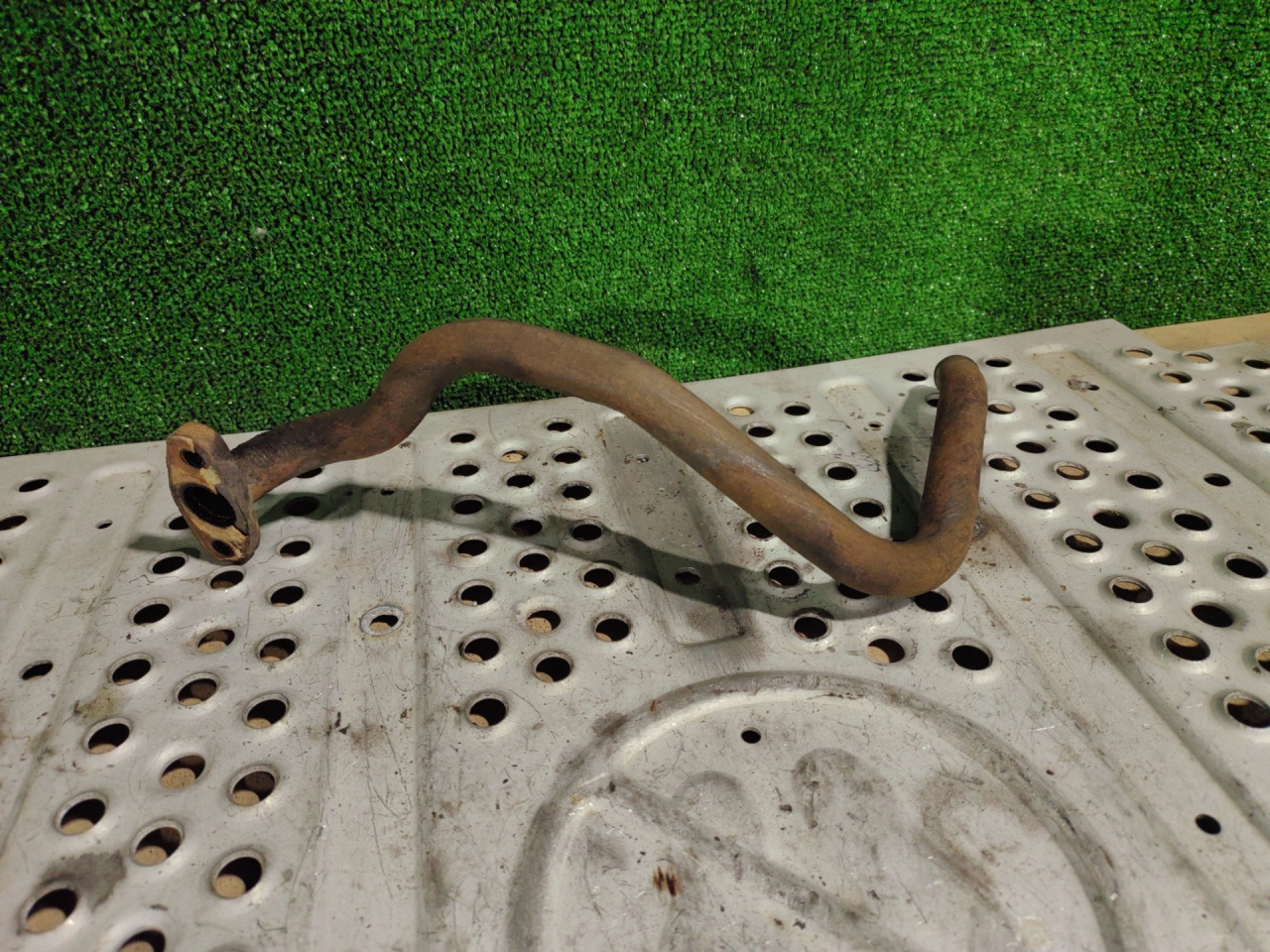 масляная трубка турбины Volkswagen L80 1995, 2RE145471 - фото №1