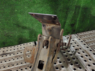 кронштейн торсиона кабины Renault Magnum 3 поколение 2004, дизель, МКПП, 5600201306, 5010211912, 5010211888