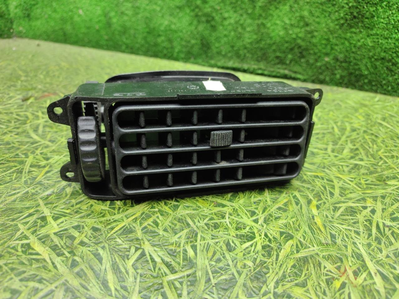 дефлектор обдува салона DAF XF 106 1 поколение 2017, дизель, АКПП, правый руль, 1308506, 1308507 - фото №1