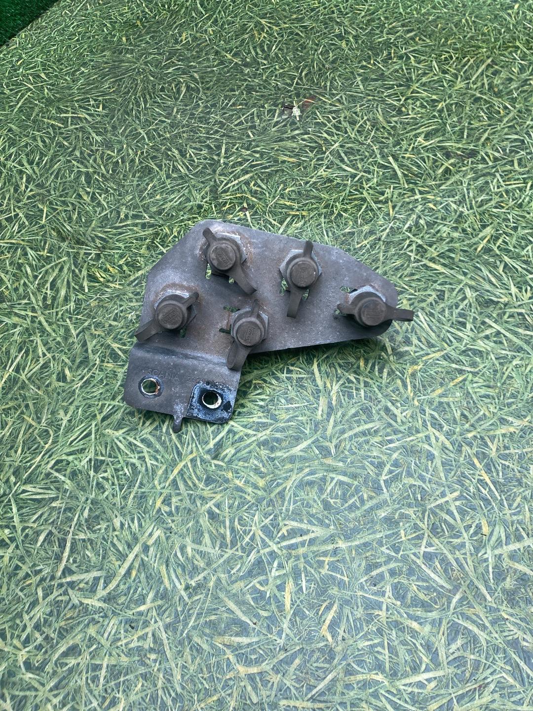 Кронштейн (крепление) Scania 6-series 2020 2629012