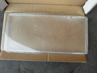 стекло фары правой MAN F2000 1 поколение 1998, 81251100068