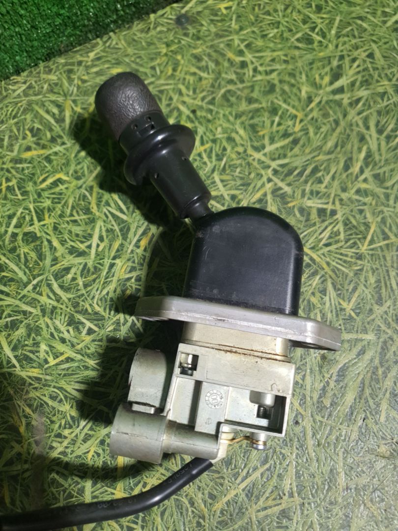 кран ручного тормоза (ручник) DAF 45 2000, дизель, МКПП, 5010260534, 9617230330 - фото №1