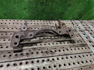 скоба суппорта Mercedes-Benz Actros 4 поколение (MP4) 2012, 12.8 л., OM 471.909, дизель, АКПП, 0004215706